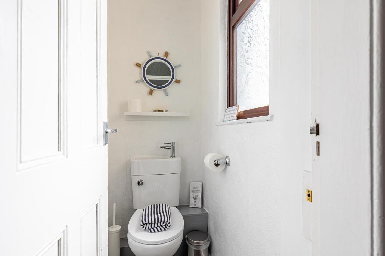 Rovers' Retreat Whitby George Street Εξωτερικό φωτογραφία