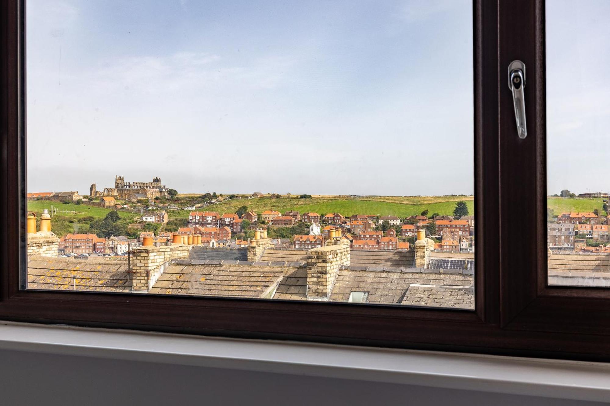 Rovers' Retreat Whitby George Street Εξωτερικό φωτογραφία