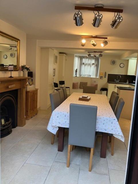 Rovers' Retreat Whitby George Street Εξωτερικό φωτογραφία
